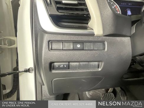Used 2022 Nissan Rogue SV FWD image 39
