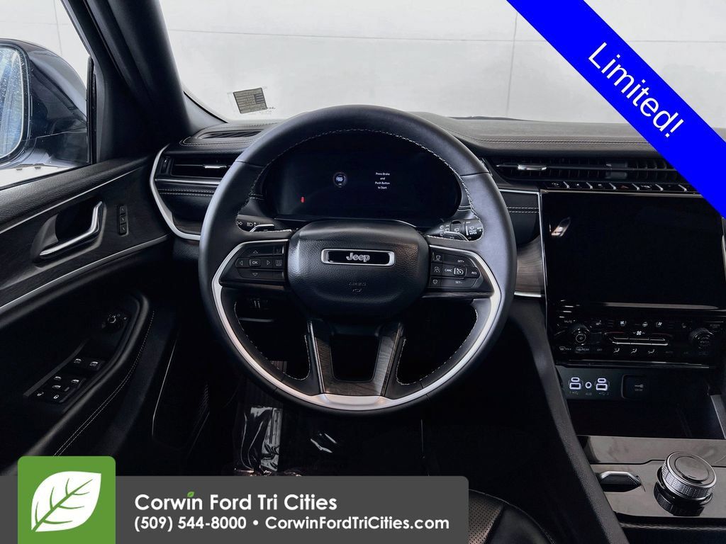 Used 2025 Jeep Grand Cherokee L Limited w/ Luxury Tech Group II AWD/4WD image 28
