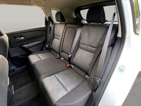 Used 2024 Nissan Rogue SV FWD image 20