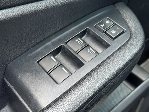 Used 2022 Honda Pilot Sport image 16