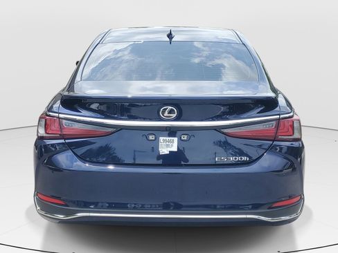 Used 2025 Lexus ES 300h w/ Premium Package FWD image 6
