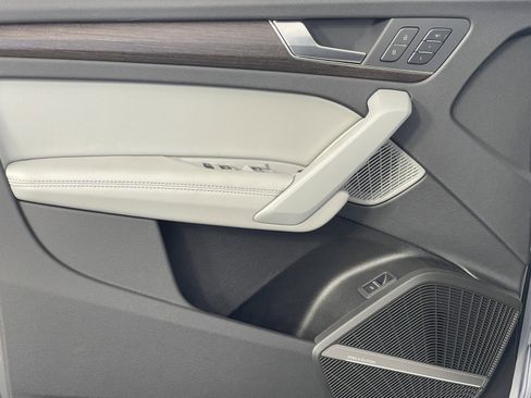 New 2025 Audi Q5 2.0T Premium Plus image 23