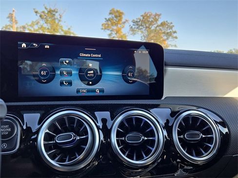 Used 2025 Mercedes-Benz CLA 250 4MATIC image 12