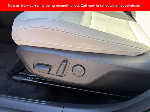 Used 2025 Kia Niro EX image 18