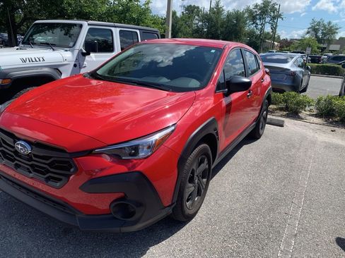 Used 2025 Subaru Crosstrek 2.0i image 2