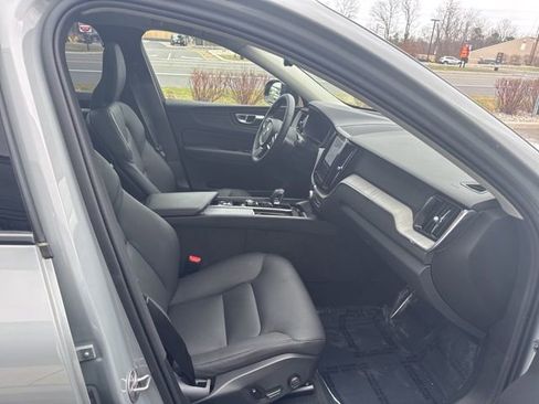 Certified 2025 Volvo XC60 B5 Plus image 14