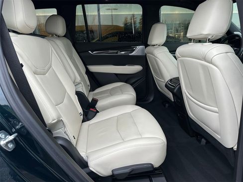 Certified 2024 Cadillac XT6 Sport w/ Technology Package image 12