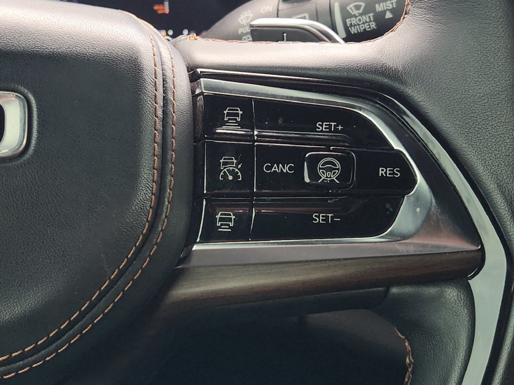 Used 2023 Jeep Grand Cherokee L Summit w/ High Altitude Package AWD/4WD image 30
