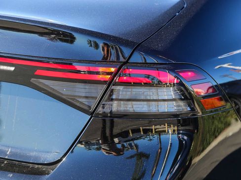 Certified 2023 Honda Accord LX image 8