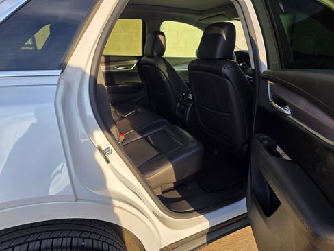 Used 2017 Cadillac XT5 Luxury w/ Driver Awareness Package image 20