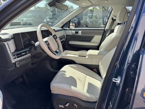 Used 2025 Hyundai Santa Fe SEL FWD image 27