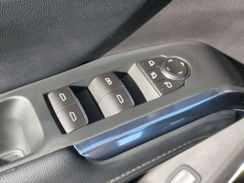 Used 2026 Chevrolet Traverse High Country image 24