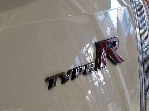 Used 2017 Honda Civic Type R image 29