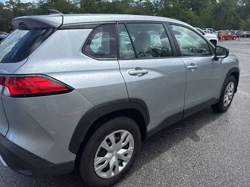 Used 2024 Toyota Corolla Cross L image 2