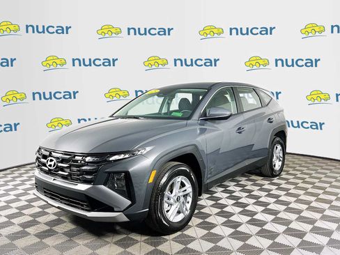 Used 2025 Hyundai Tucson SE image 3