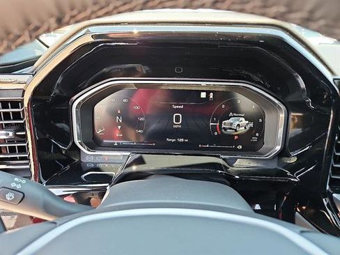 New 2026 GMC Sierra 1500 SLT image 17