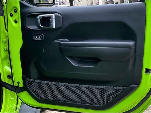 Used 2021 Jeep Wrangler Sport S image 19