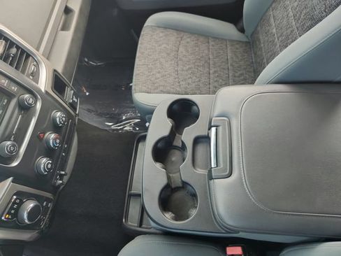 Used 2019 RAM 1500 Classic SLT AWD/4WD image 12