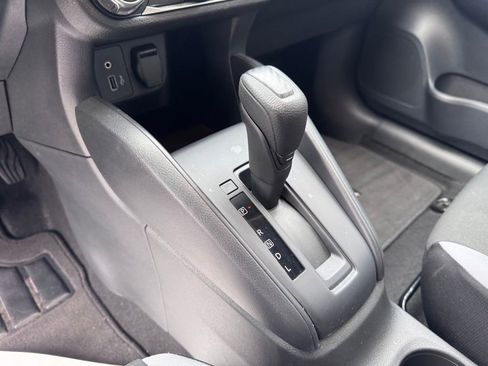 Used 2025 Nissan Versa S w/ Trunk Package image 20