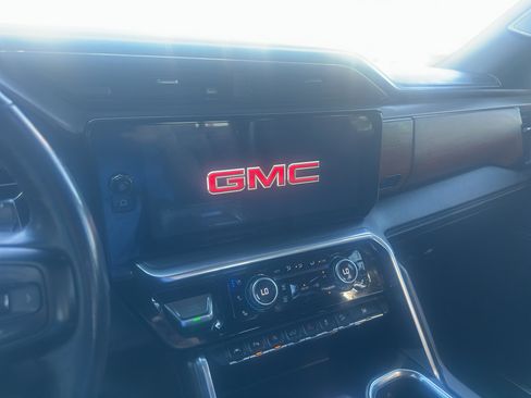 Used 2022 GMC Sierra 1500 Denali image 21