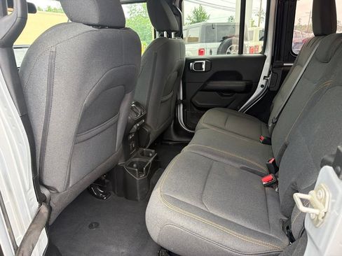 Used 2024 Jeep Wrangler Unlimited Sahara w/ Safety Group AWD/4WD image 14