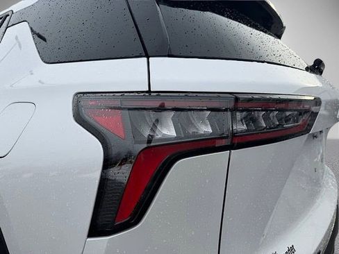 Used 2025 Chevrolet Equinox ACTIV image 4