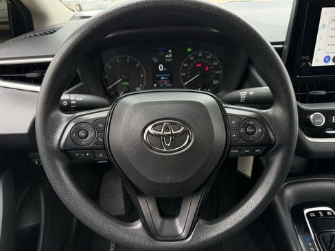 Used 2025 Toyota Corolla LE FWD image 13