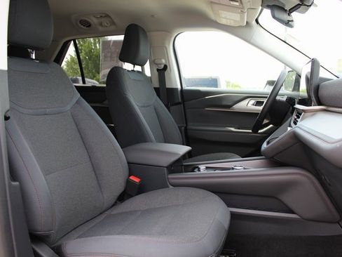 Used 2025 Ford Explorer Active image 20