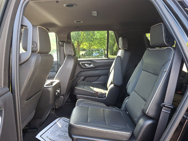 Used 2021 GMC Yukon SLT w/ SLT Luxury Package AWD/4WD image 11