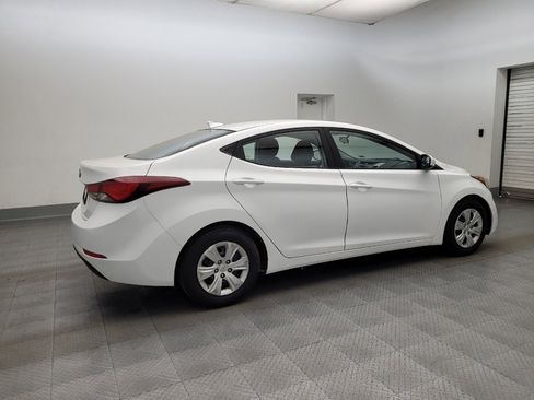 Used 2016 Hyundai Elantra SE image 10
