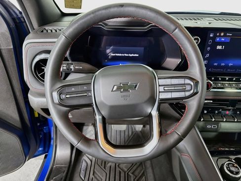 Used 2023 Chevrolet Colorado Z71 w/ Z71 Convenience Package 2 AWD/4WD image 13