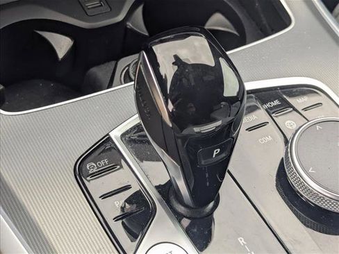 Certified 2023 BMW X5 sDrive40i w/ Luxury Seating Package image 5