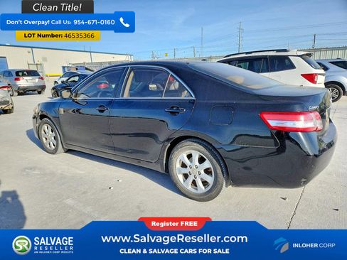 Used 2010 Toyota Camry Sedan image 3
