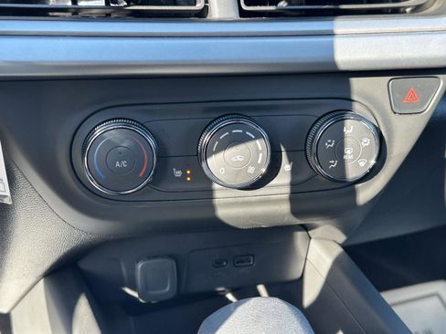 Used 2025 Chevrolet Trax RS w/ Driver Confidence Package image 16