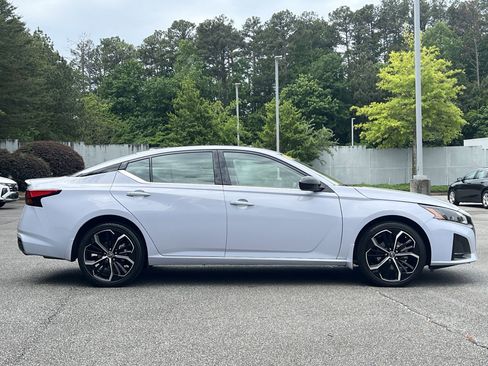 Certified 2025 Nissan Altima 2.5 SR w/ SR Premium Package AWD/4WD image 24