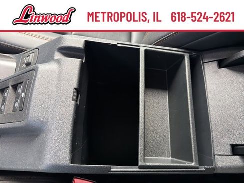 Used 2022 Ford Bronco Badlands image 18