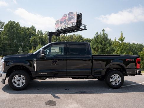 New 2026 Ford F350 XLT w/ XLT Premium Package image 5