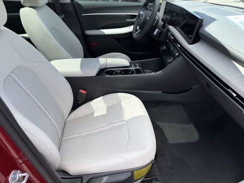 New 2026 Hyundai Sonata SEL FWD image 19