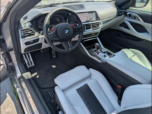 Used 2022 BMW M4 Competition w/ Executive Package RWD image 9