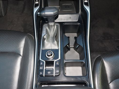 Used 2024 Kia Sorento S image 18