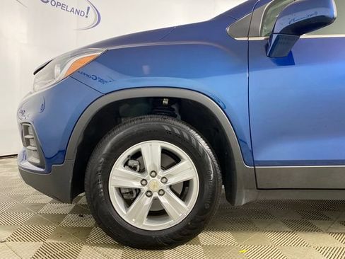 Used 2020 Chevrolet Trax LT AWD/4WD image 28