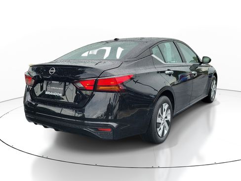 Certified 2025 Nissan Altima 2.5 S FWD image 7