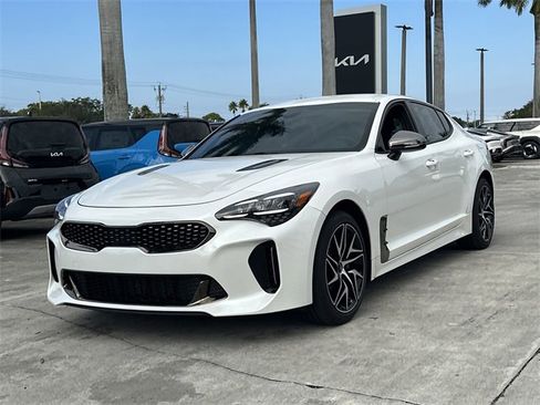 Certified 2023 Kia Stinger GT-Line image 2