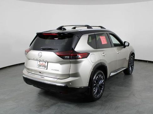 Certified 2025 Nissan Rogue Platinum FWD image 16