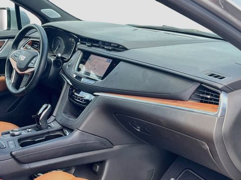 Used 2025 Cadillac XT5 Premium Luxury w/ Technology Package FWD image 31