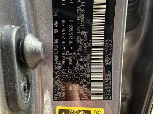 Used 2019 Toyota Highlander XLE image 32