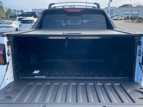 Used 2025 Hyundai Santa Cruz Limited AWD/4WD image 11