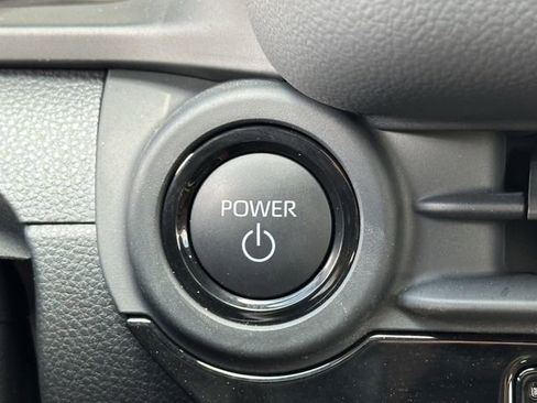 Certified 2025 Toyota Crown Signia XLE image 24