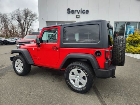 Used 2016 Jeep Wrangler Sport w/ Connectivity Group AWD/4WD image 11