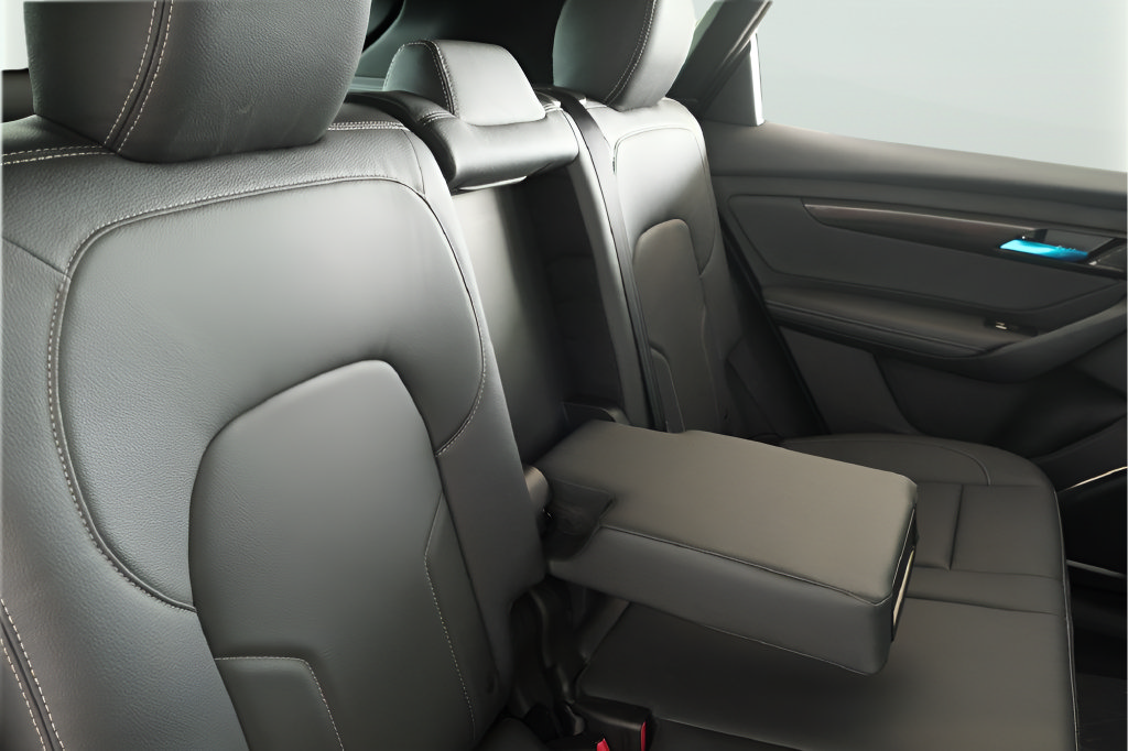 New 2025 VinFast VF 8 Eco AWD/4WD image 18